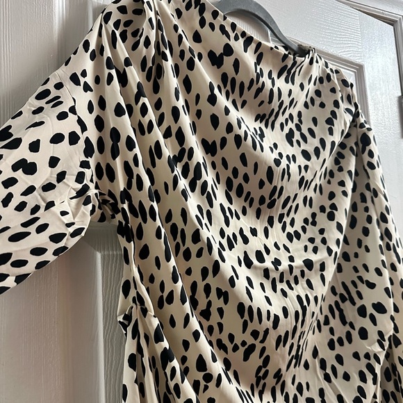 NWT Cream Spotted Draped Dress XL - Picture 3 of 9